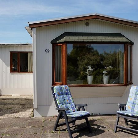 Chalet at a holiday park in Opmeer near Amsterdam Buitenkant foto